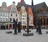 Rostock, Brunnen am Neuen Markt : Markt, Kirche, alte Häuser, Kirche